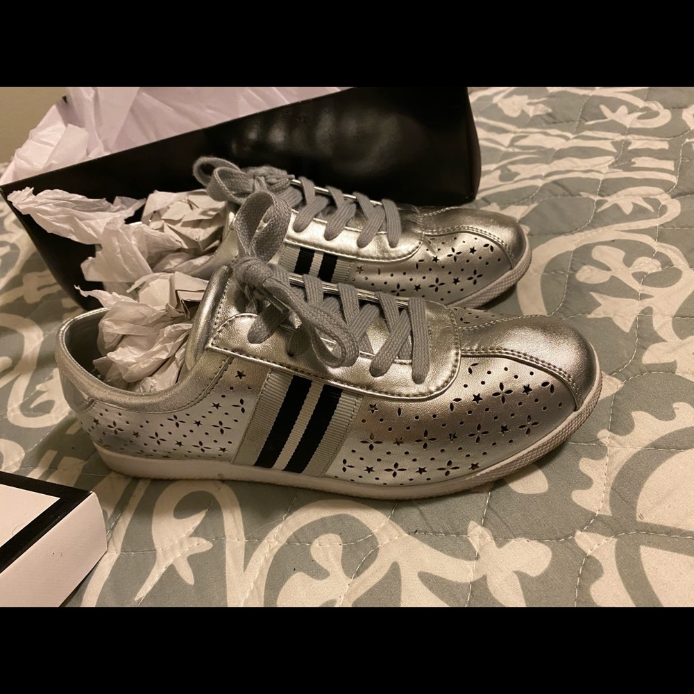 Shoes - Picture 2 of 3